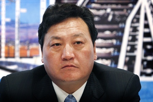 Lãnh đạo đường sắt Trung Quốc nhảy lầu vì mắc nợ